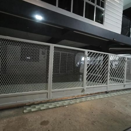 Nj_Homestay@Kkia/Petagas Kk كوتا كينابالو المظهر الخارجي الصورة