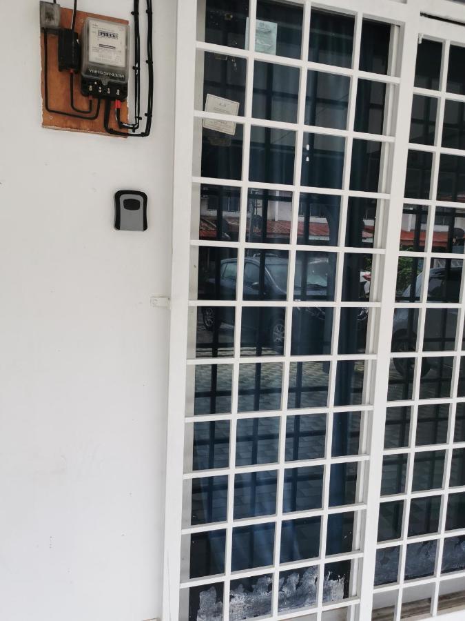 Nj_Homestay@Kkia/Petagas Kk كوتا كينابالو المظهر الخارجي الصورة